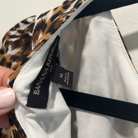 Banana Republic leopard print Tie Back Top - Picture 4 of 5